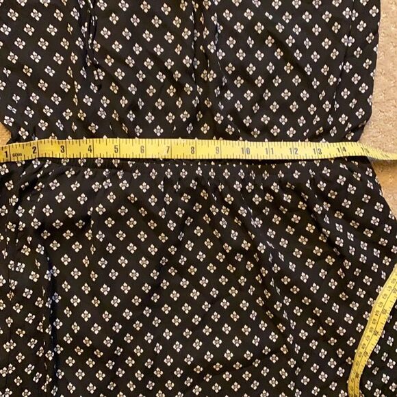 Express dress. Size S/P. Excellent condition. Black and white color. - Picture 10 of 12